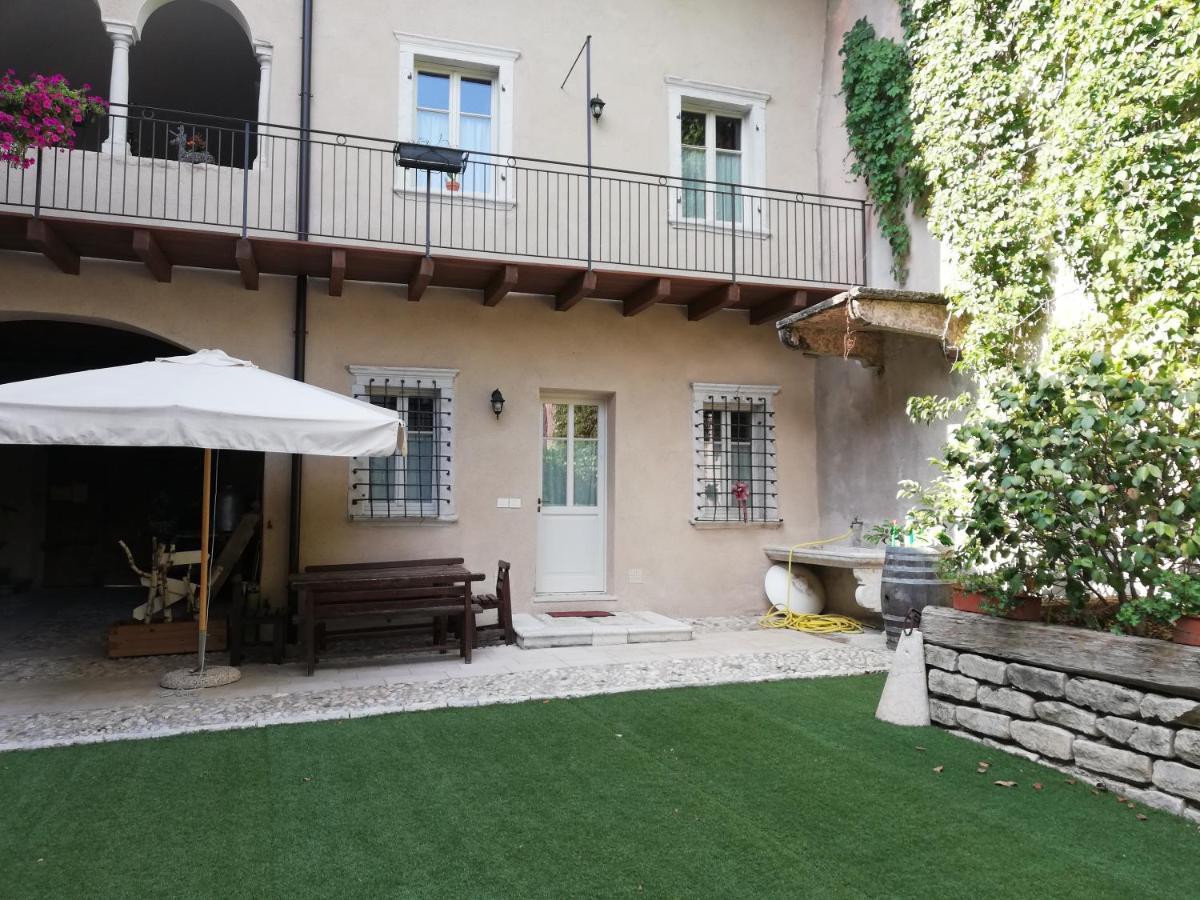Colle Ameno Room And Breakfast Rovereto  Exterior photo